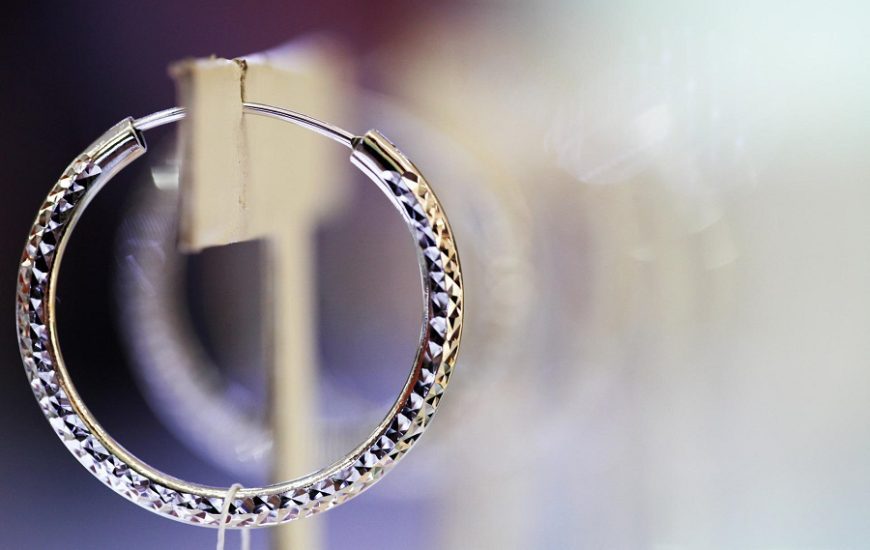 Boucles d’oreilles: tout ce que vous devez savoir