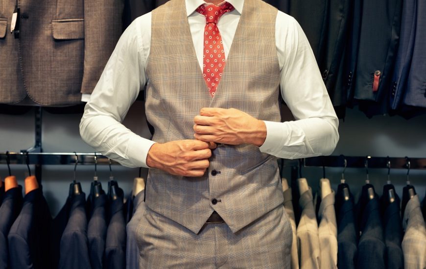 Comment porter un gilet costume homme