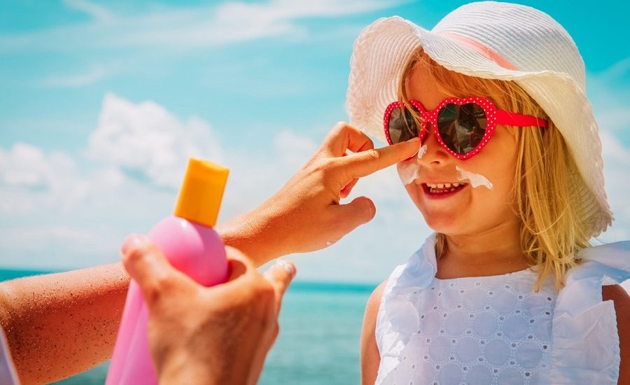 Comment éviter les brûlures _ La crème protectrice Pharmaceris protection solaire spf50+